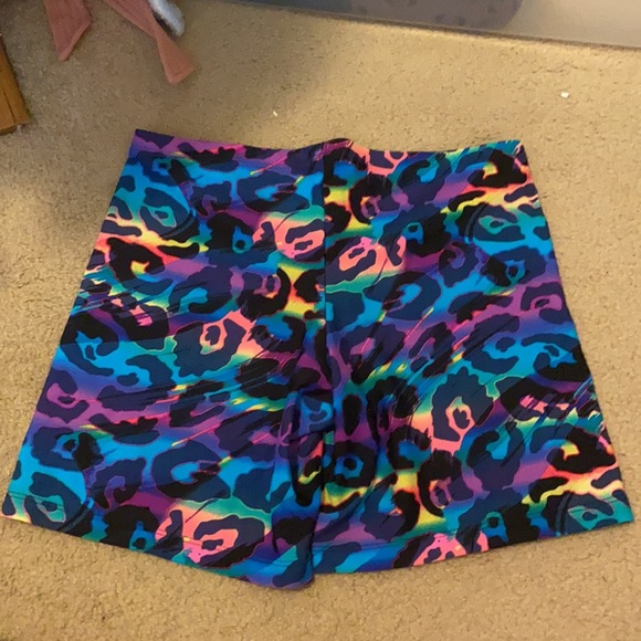 Multicolor Shorts - Picture 2 of 4